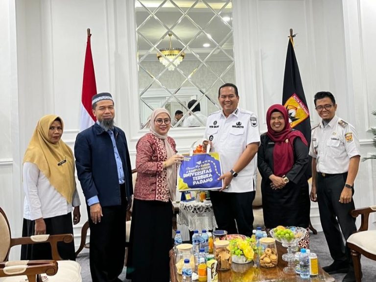 UT Padang Lakukan Audiensi dengan Walikota Pariaman, Perkuat Kolaborasi Pendidikan Terbuka