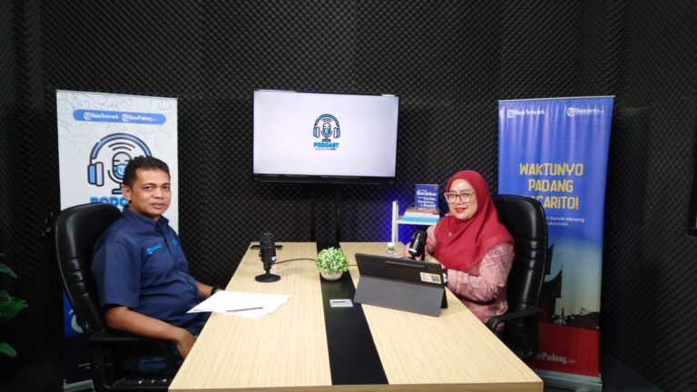 Direktur UT Padang Jadi Narasumber Podcast Tribun Padang: “Semua Bisa Jadi Sarjana”