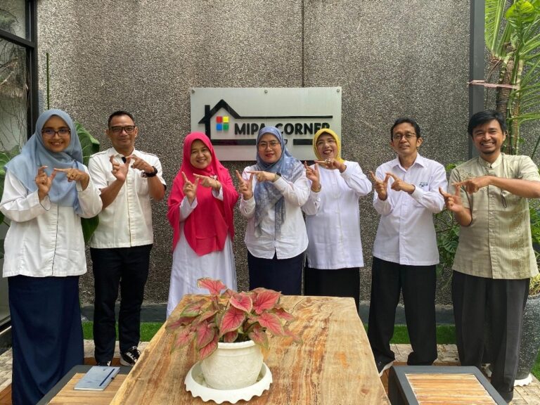 UT Padang Jajaki Kerja Sama Pemanfaatan Laboratorium dengan Universitas Andalas