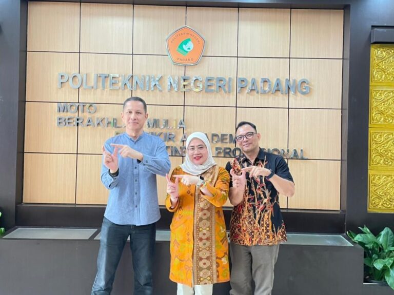 UT Padang Jajaki Kerja Sama Ujian Online dengan Politeknik Negeri Padang