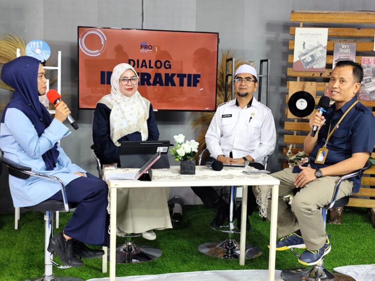Peningkatan Kualitas SDM Melalui Pendidikan Tinggi Jadi Sorotan Talkshow di RRI Bukittinggi
